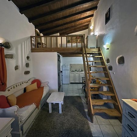 Porfyrousa Traditional Hotel Milopotamos  Exteriör bild