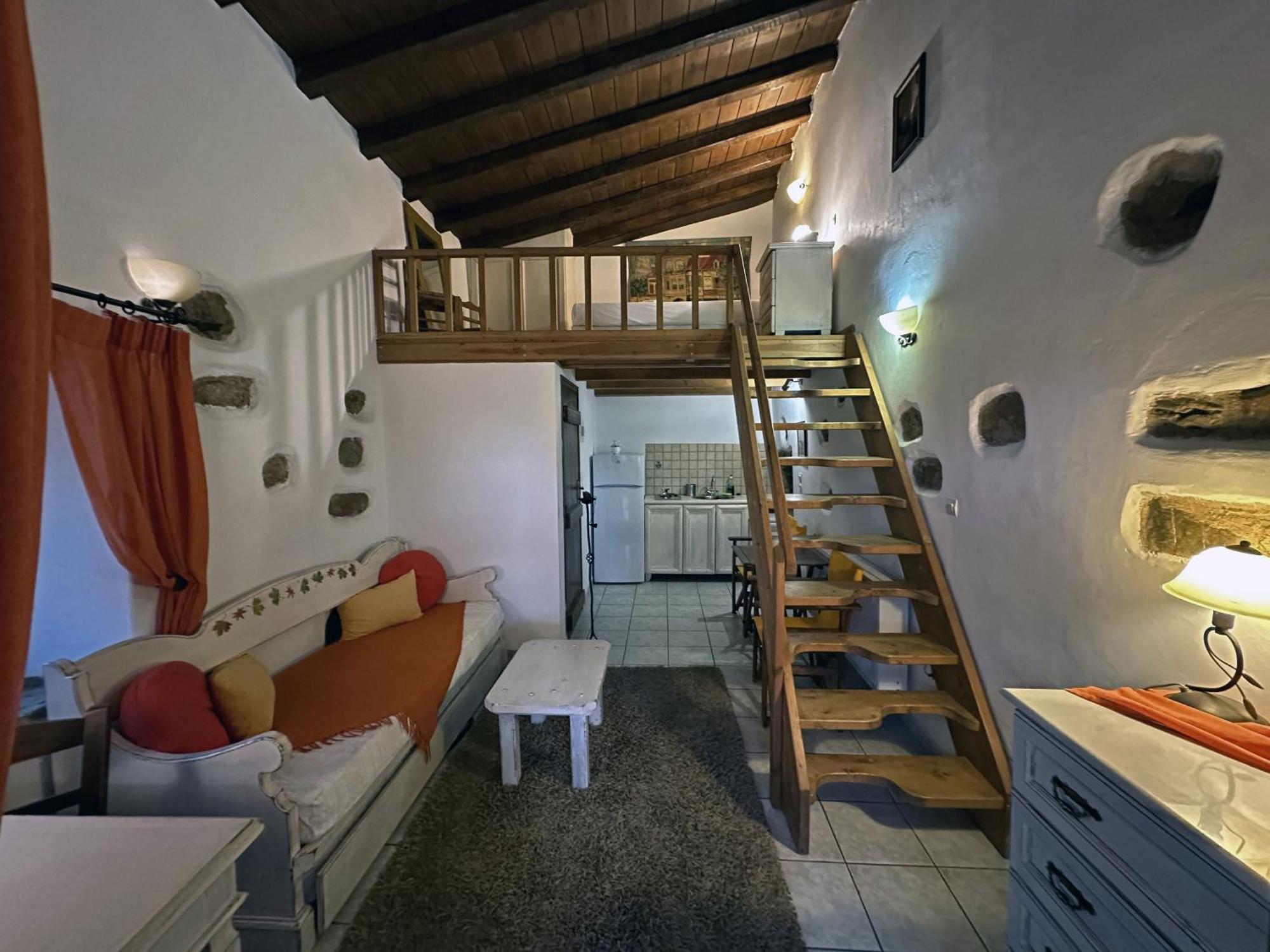 Porfyrousa Traditional Hotel Milopotamos  Exteriör bild