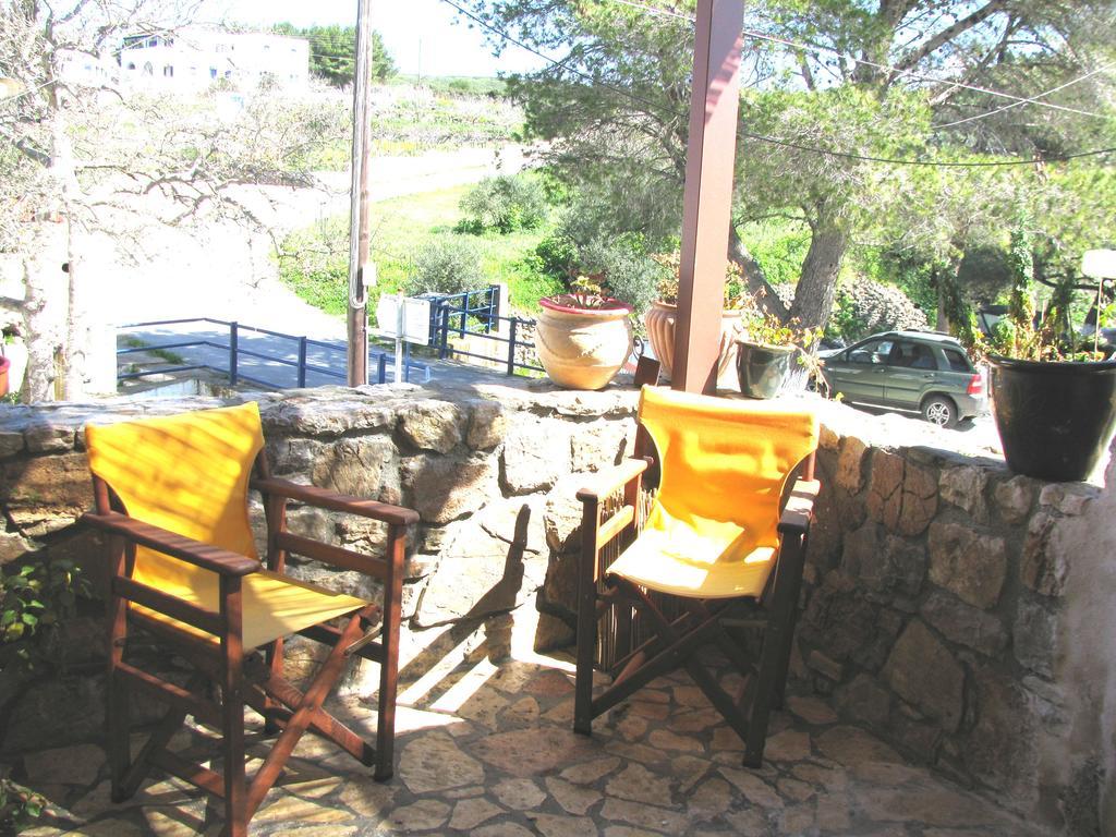 Porfyrousa Traditional Hotel Milopotamos  Exteriör bild