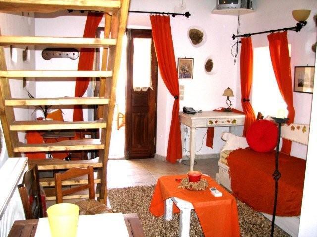 Porfyrousa Traditional Hotel Milopotamos  Exteriör bild